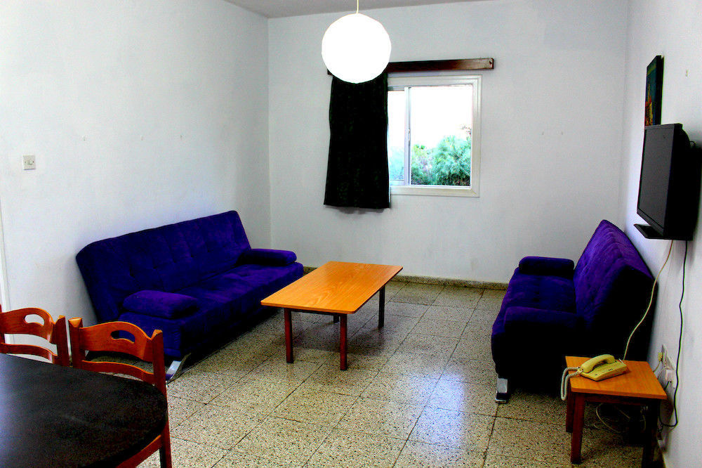 Kaos Aparthotel