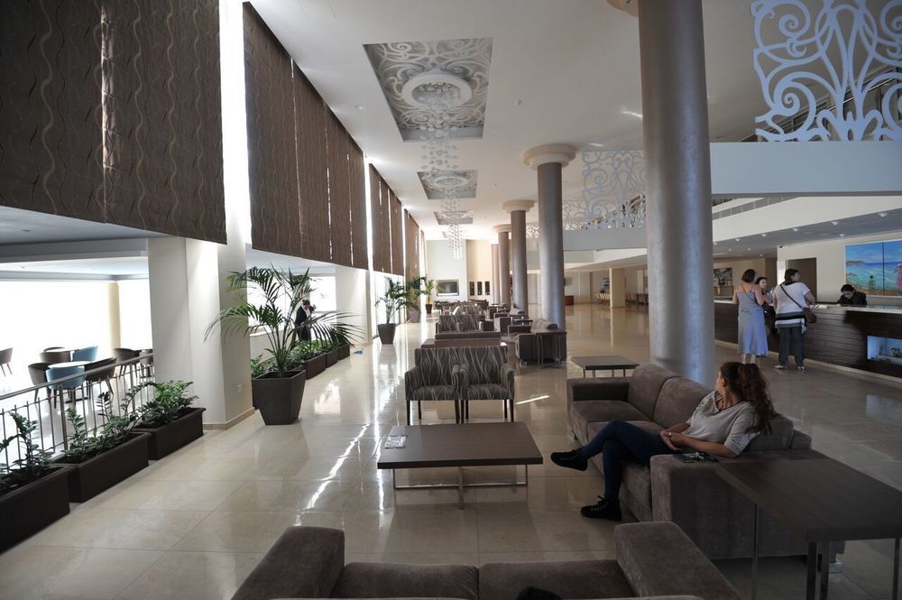 Hotel Tofinis 4*