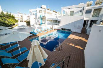 Hotel Flora Maria 3*
