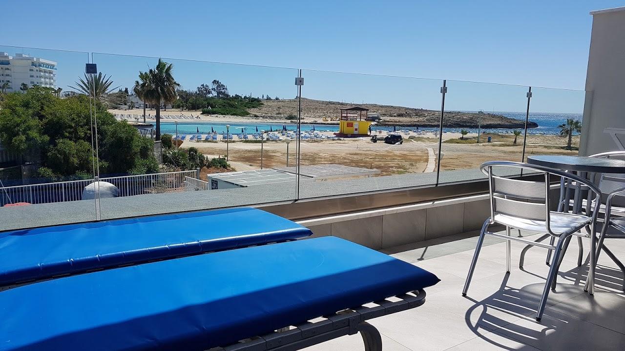 Christopher's Sandy Aparthotel
