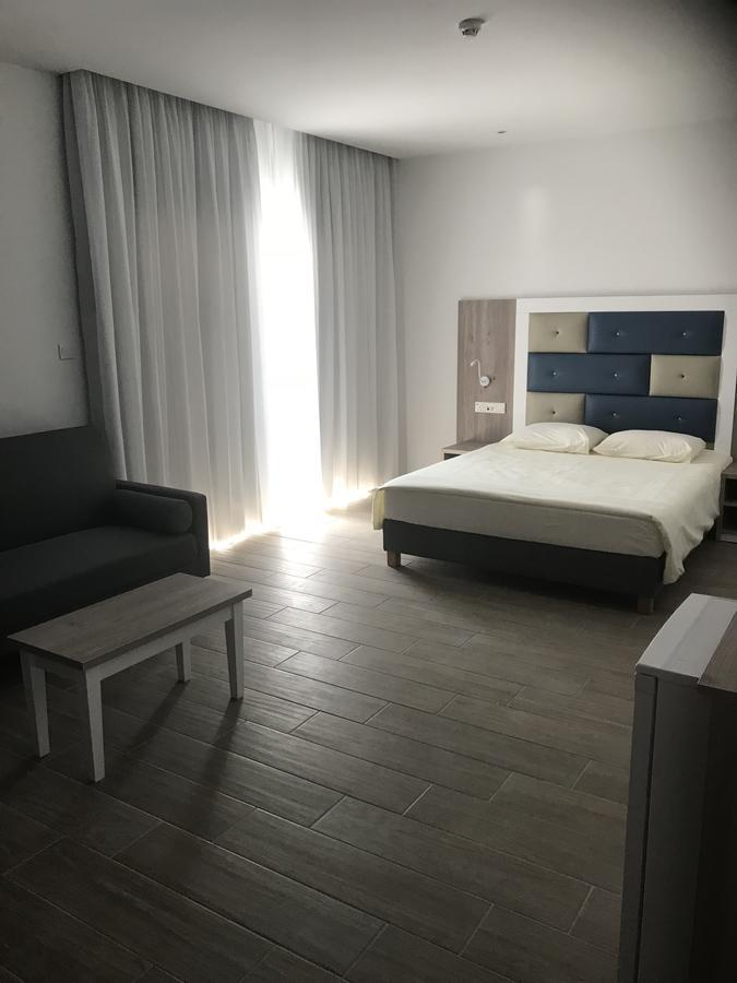Aparthotel Stratovarius Nissi