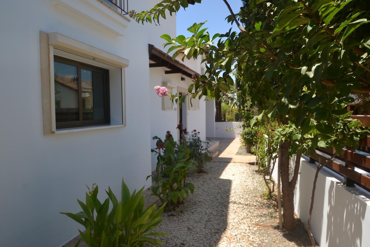 Narcissos Thekla Villa