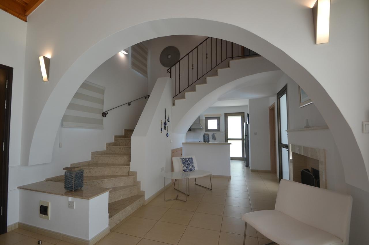 Narcissos Thekla Villa *