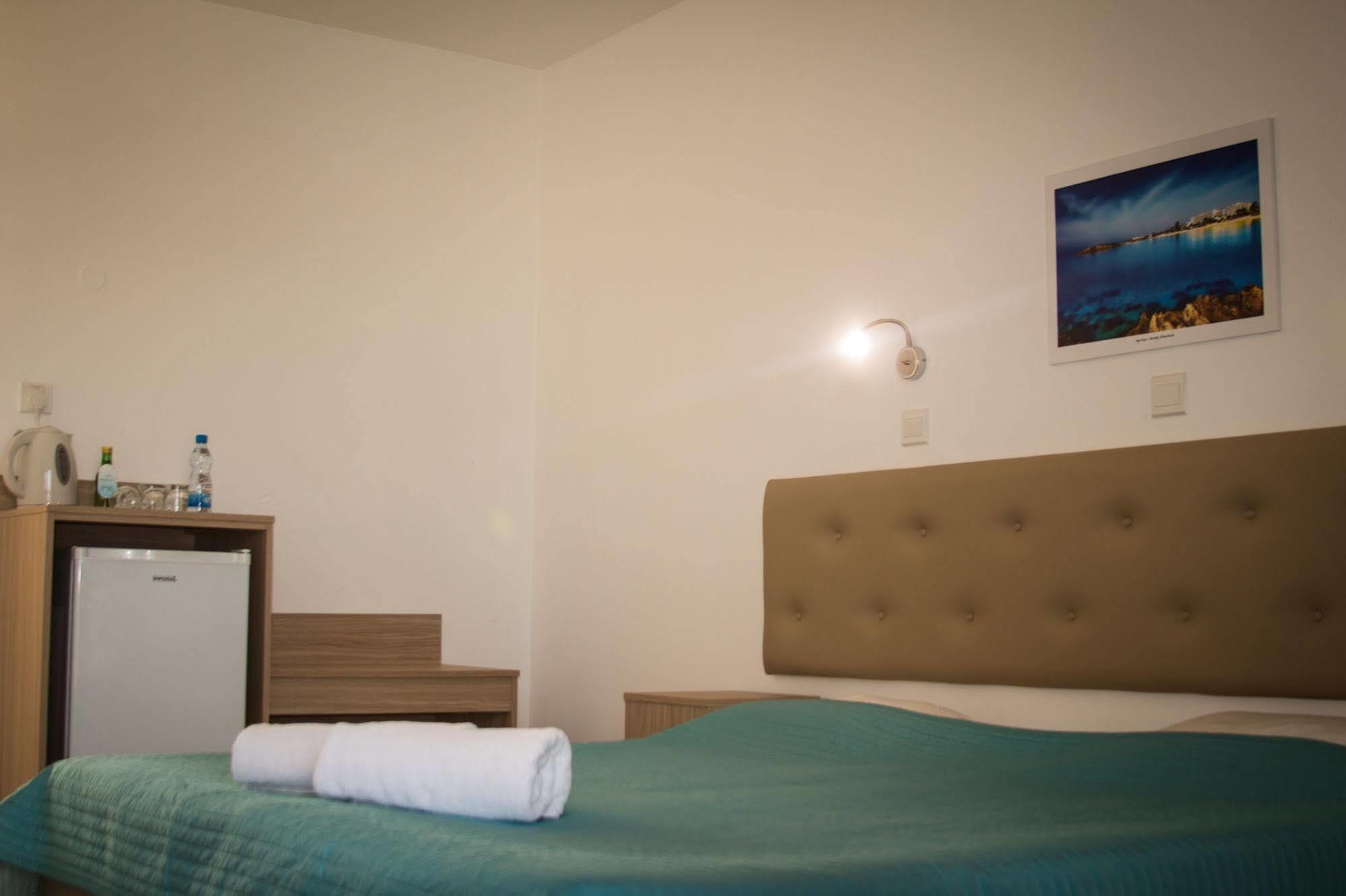 Pambos Napa Rocks - Adults Only Hotel 2*
