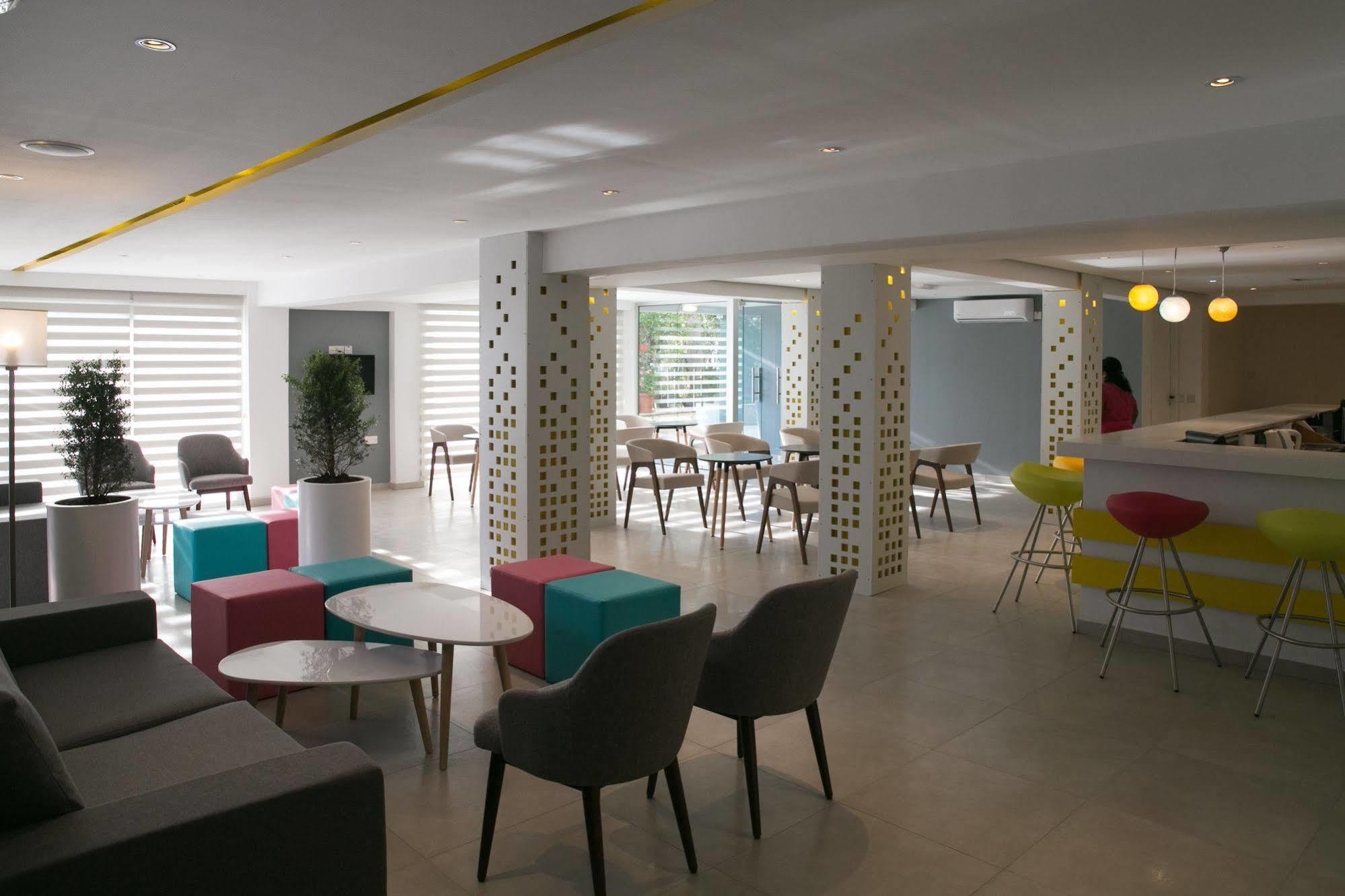 Flora Maria Hotel Aparthotel 3*