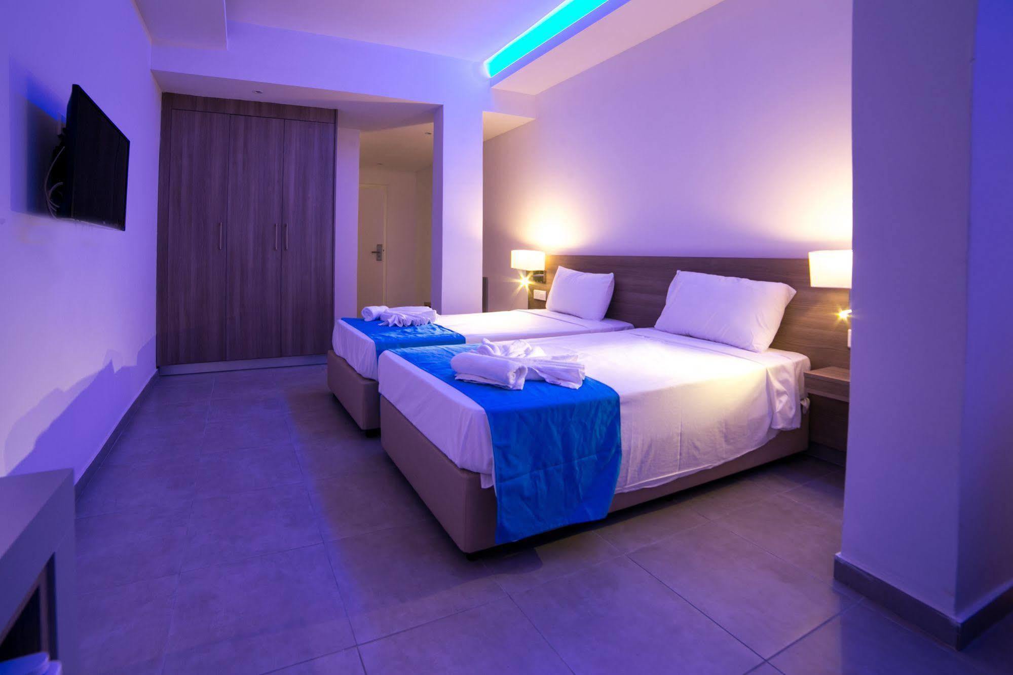 Flora Maria Hotel 3*