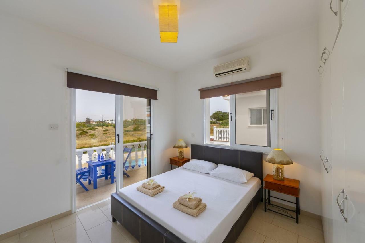 Carina * Agia Napa