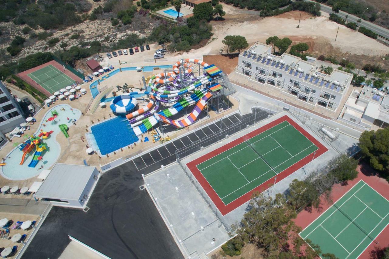 Hotel Tofinis 4*