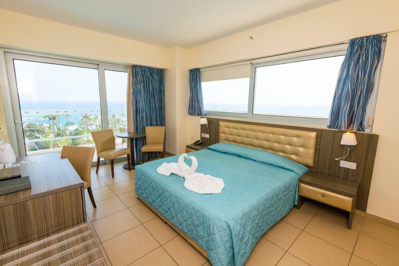 Hotel Tofinis 4*