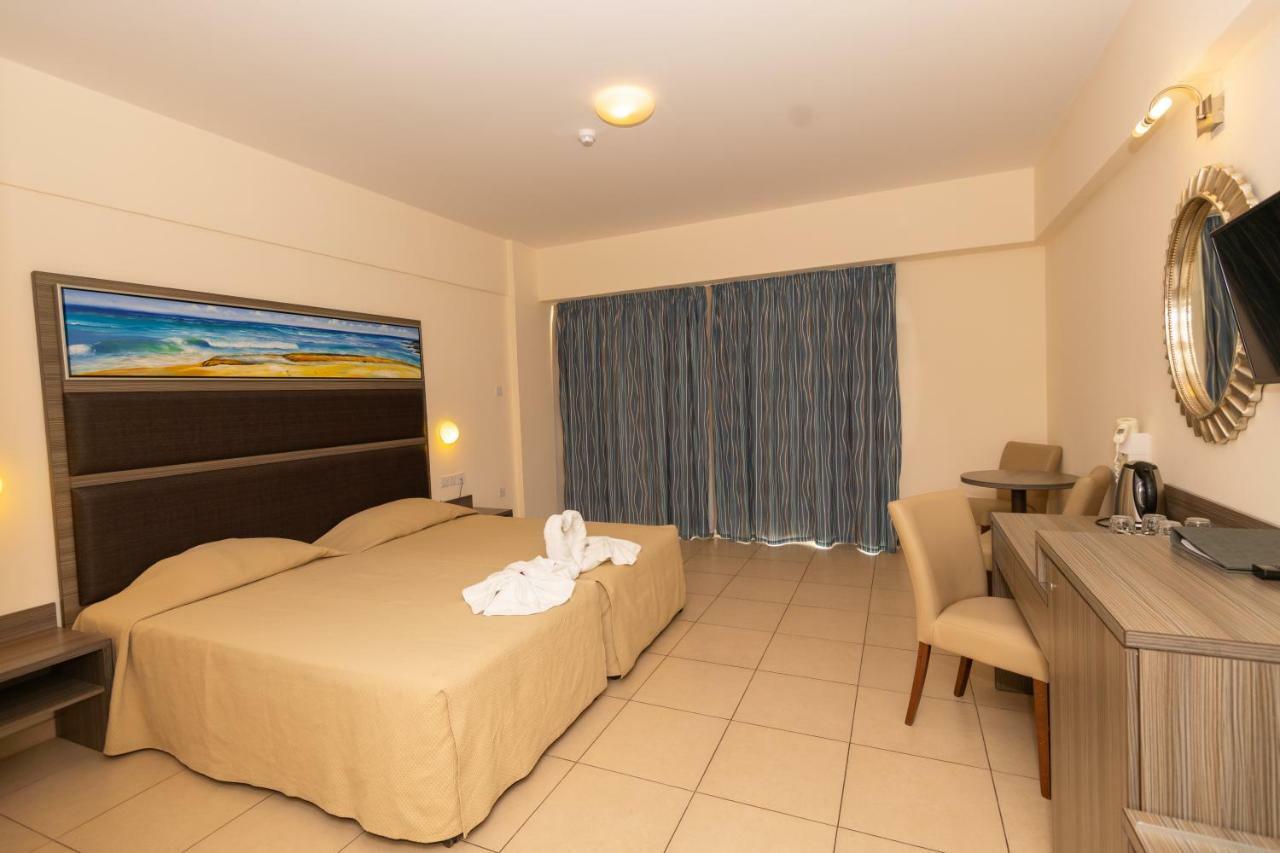 Tofinis Hotel