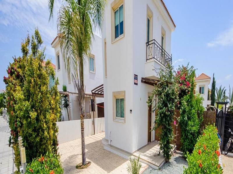 Villa 036 *
