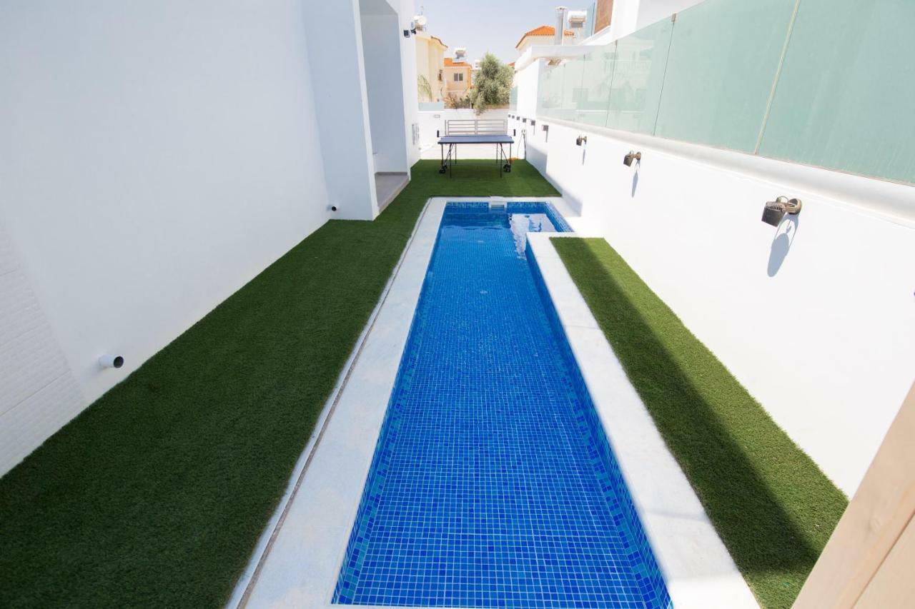 Lynn Boutique Beachfront Ayia Napa