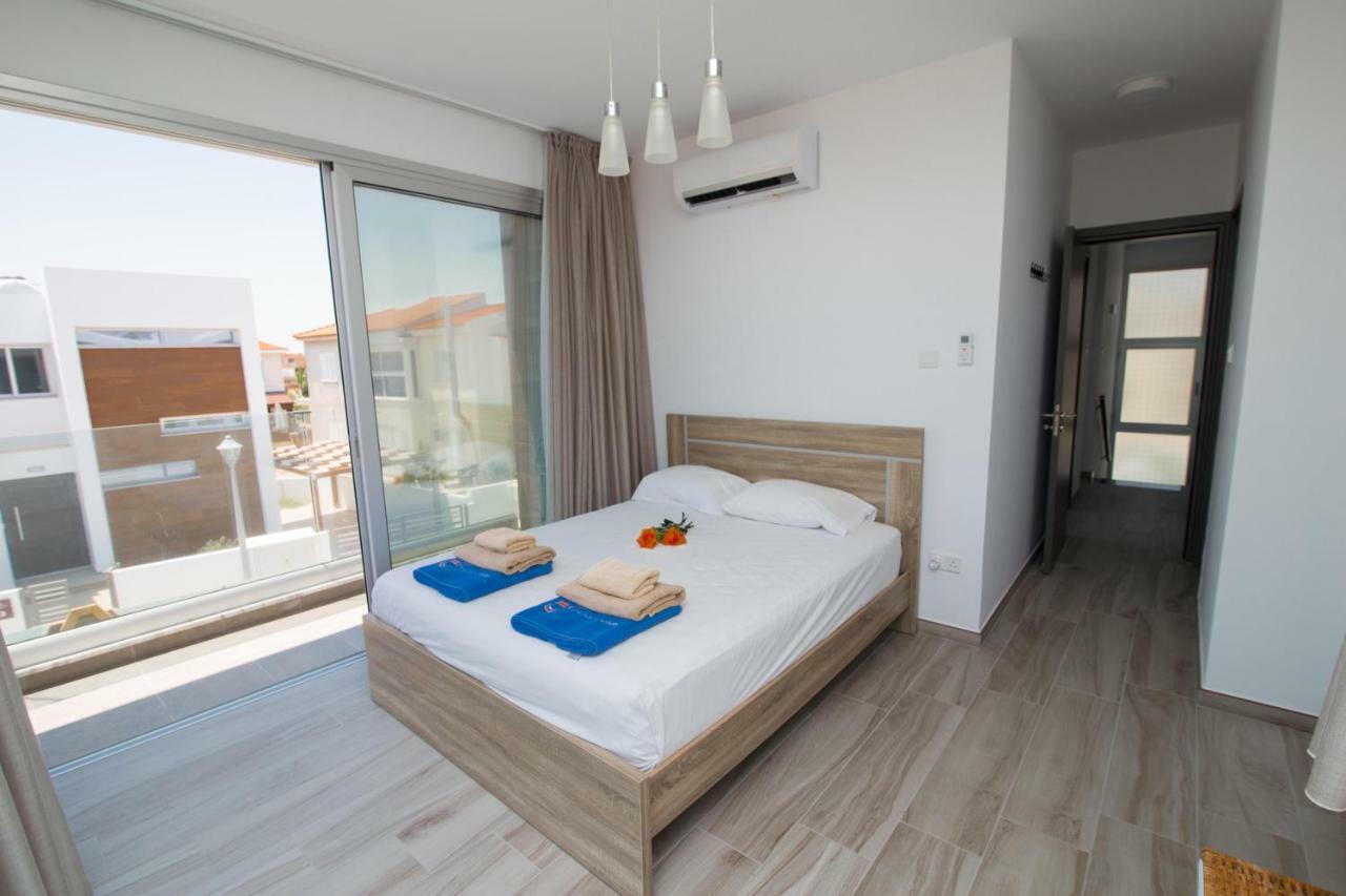 Lynn Boutique Beachfront Holiday home Ayia Napa