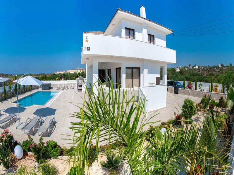 Villa Andriana