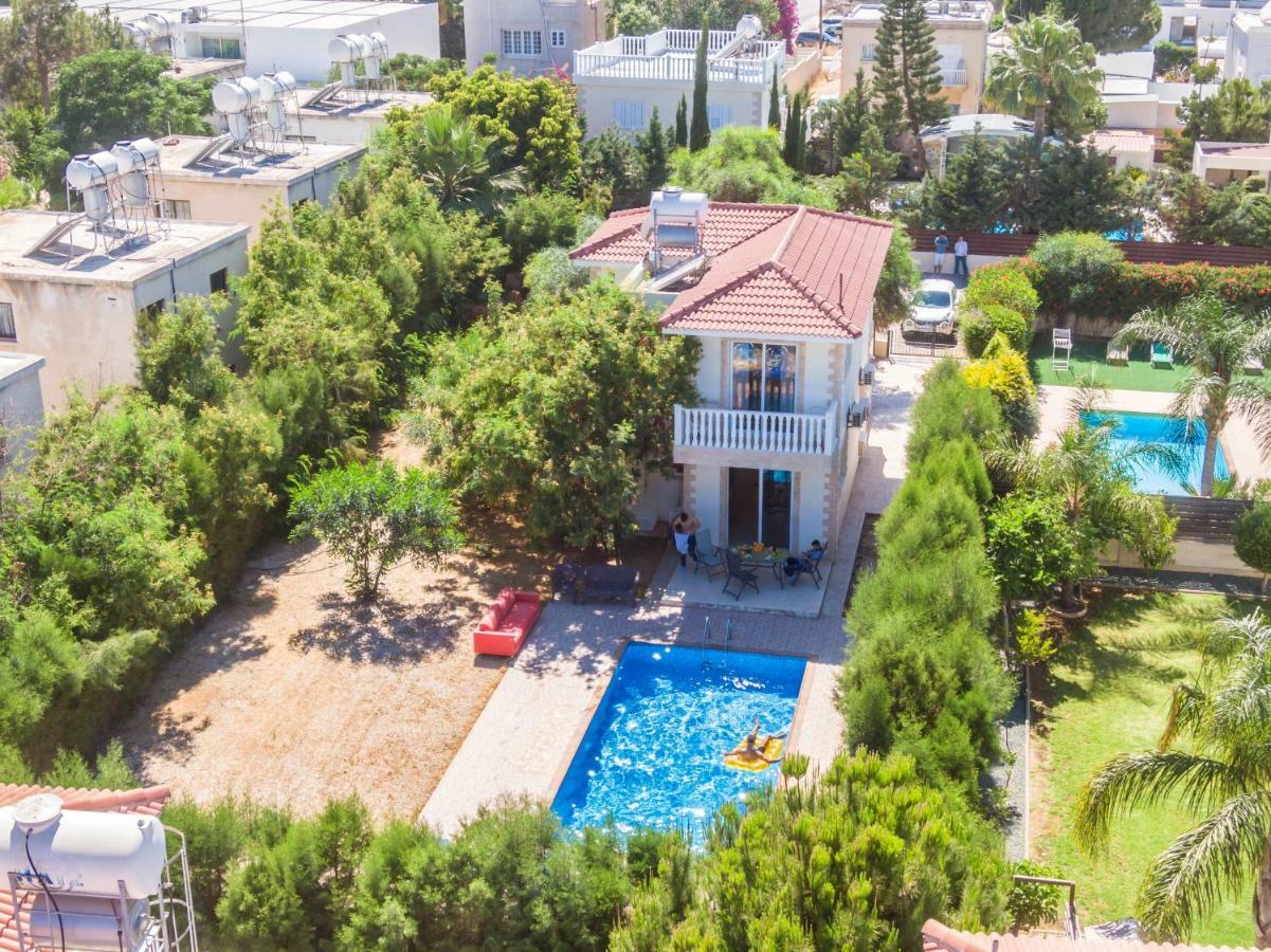 Oposite Nissi 100 Meters * Ayia Napa