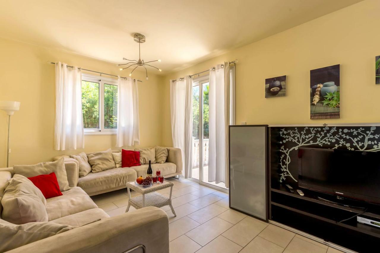 Villa Oposite Nissi 100 Meters