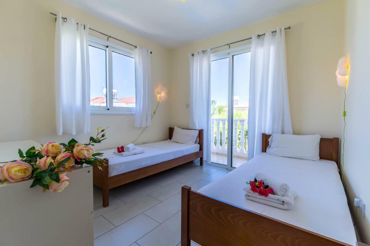 Oposite Nissi 100 Meters Villa