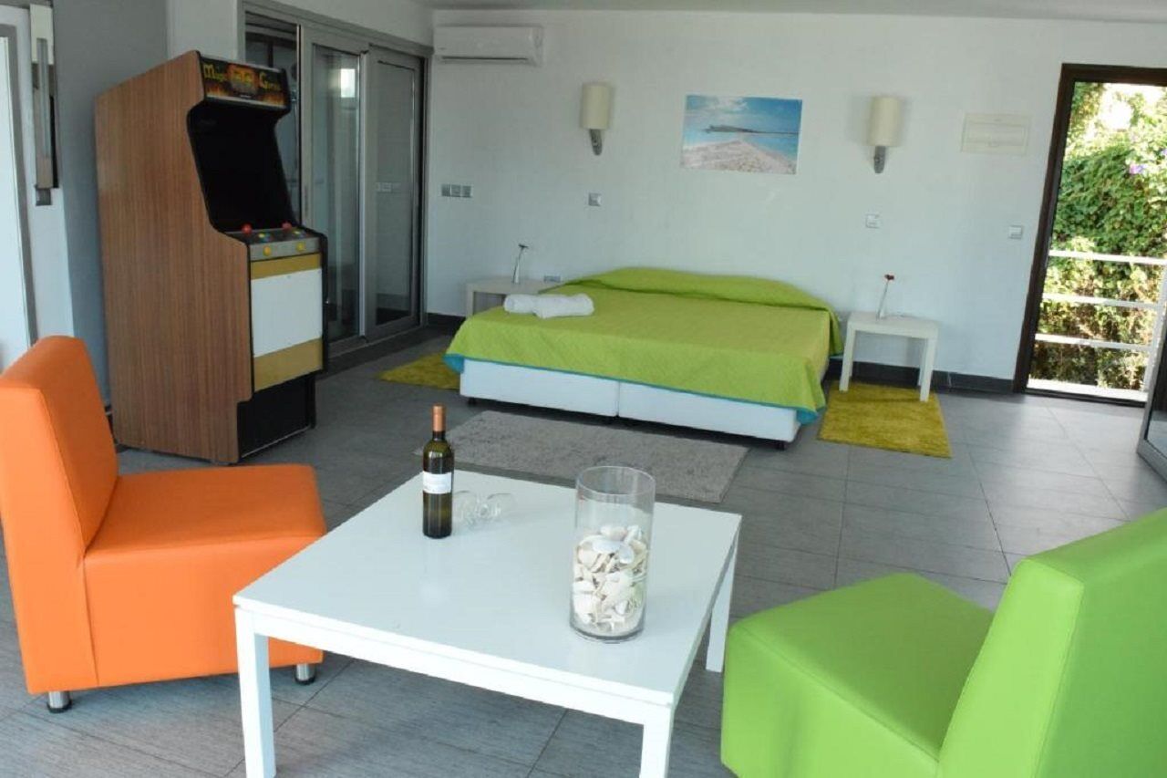 Hotel Pambos Napa Rocks - Adults Only