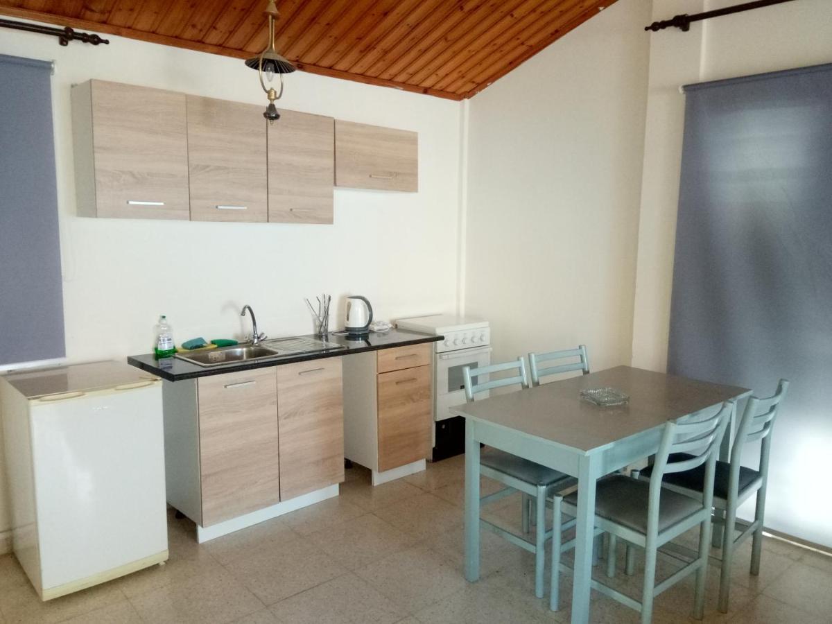 Mersinia Apartment *