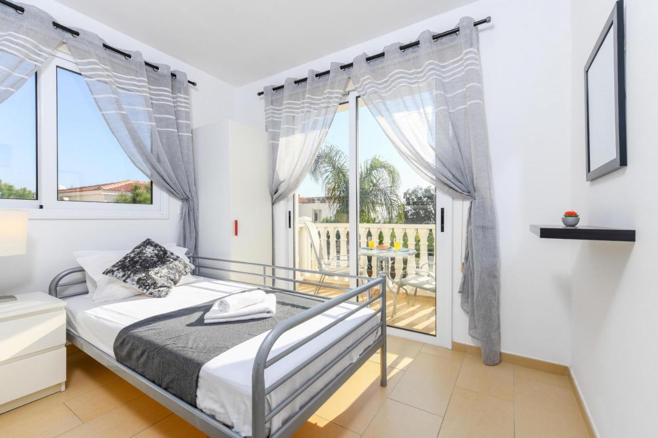 Nissi Gardens Ayia Napa