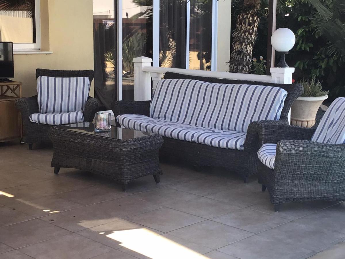 Carolyn Is A Luxury 4-bedroom With Private Pool In *