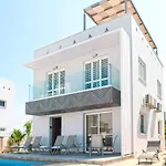 Nissini Nero, 3 Bedroom Villa With Private Pool, 5 Min To The Beach