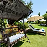 Sea Front Oceanus H3 By Ezoria Villas