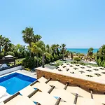 Sea Front Costa Blu By Ezoria Villas