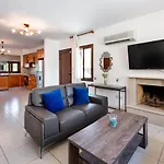 Sea Front Costa Blu By Ezoria Villas
