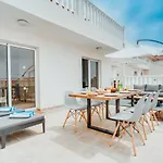 Apartment Eden