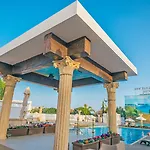 New Famagusta Hotel & Suites