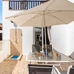 Villa Rosedale By Ezoria Villas