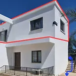 Adamandri Lodge - Prime Location