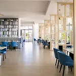 Nissiblu Beach Resort