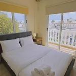 Stay Nissi House