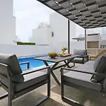 Villa Napa Blu