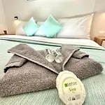Serene Napa Suite