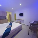 Sun Plaza Suites - Adults Only