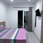 Ivi Apartments