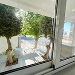 Azul Nissi 1