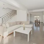 Nissi Villa Christa
