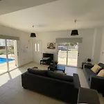 Villa Scarlett, Ayia Thekla