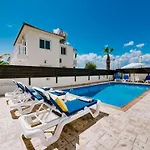 Villa Tia
