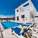 Villa Tia