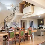 Sunshine Luxury House