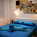 Blue Breeze Luxury Apartment