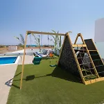 Villa Lynn Boutique Beachfront