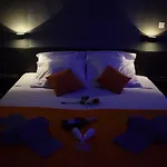 Takis Apartments