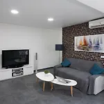 Poseidon Apartment By Michalis