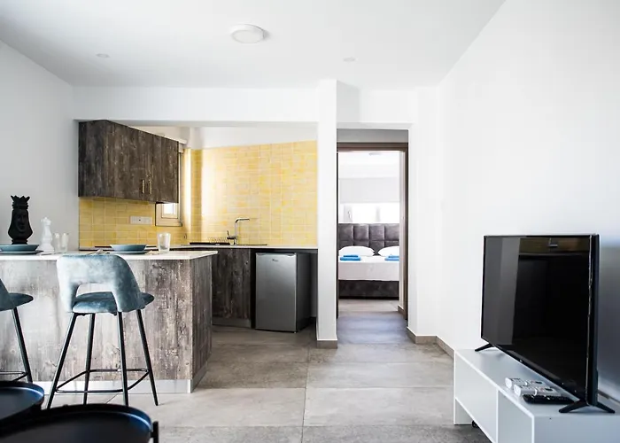 Gisele Hotel Apartments